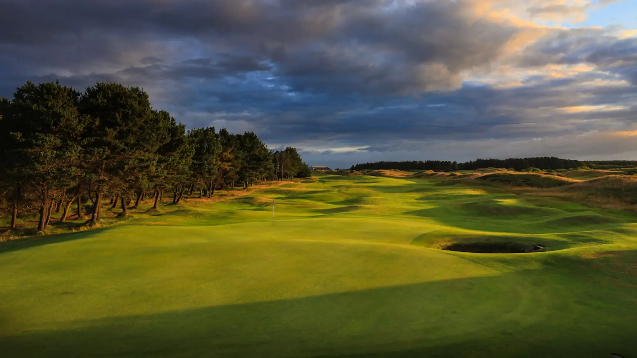 Resident & Non resident packages inc Dundonald Links